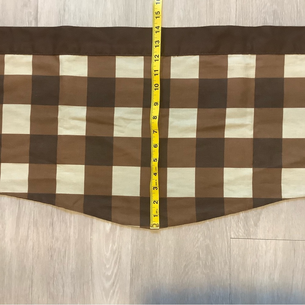 Window Valance - Picture 3 of 6